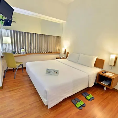 Whiz Hotel Pemuda Semarang-2